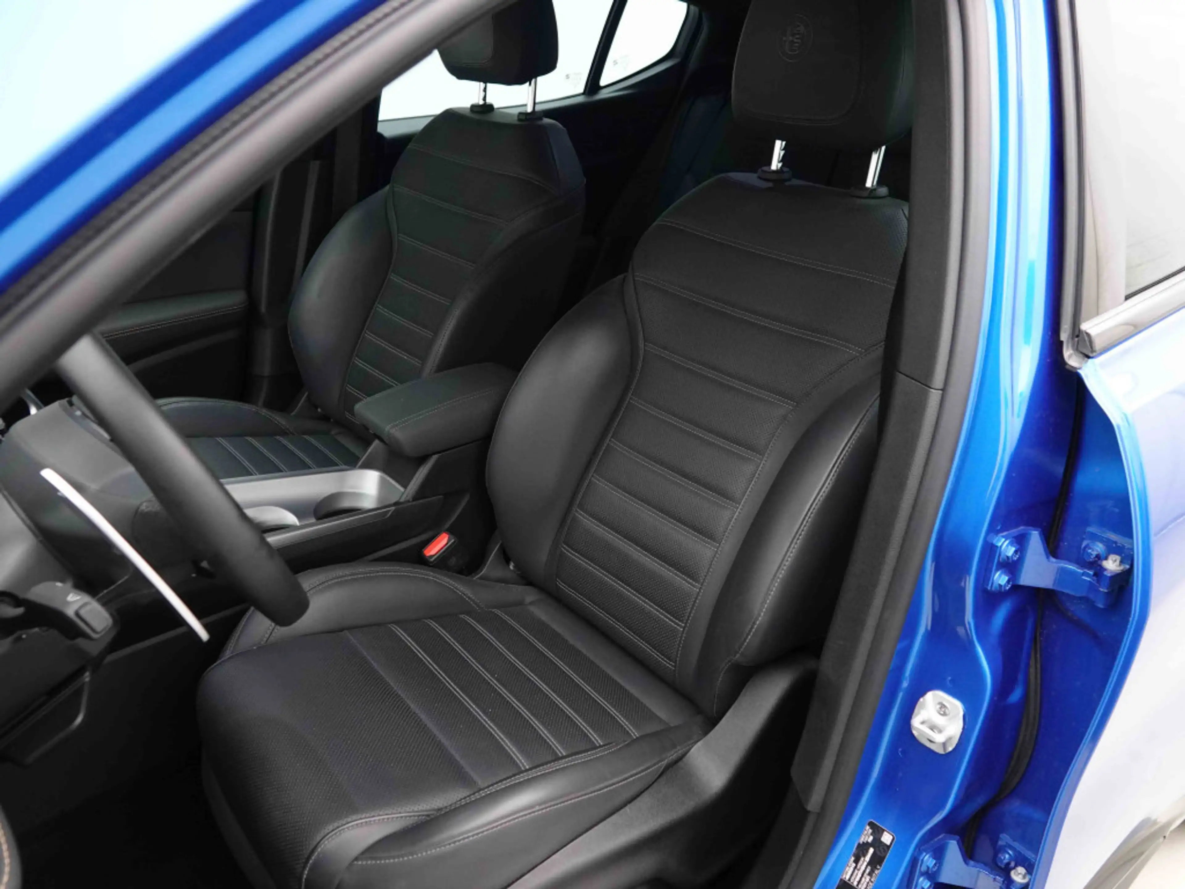 Alfa Romeo Tonale 1.5 Hybrid AUT 175 Veloce Pack | Leather | Alu19 | Camera | GPS by App — photo 7