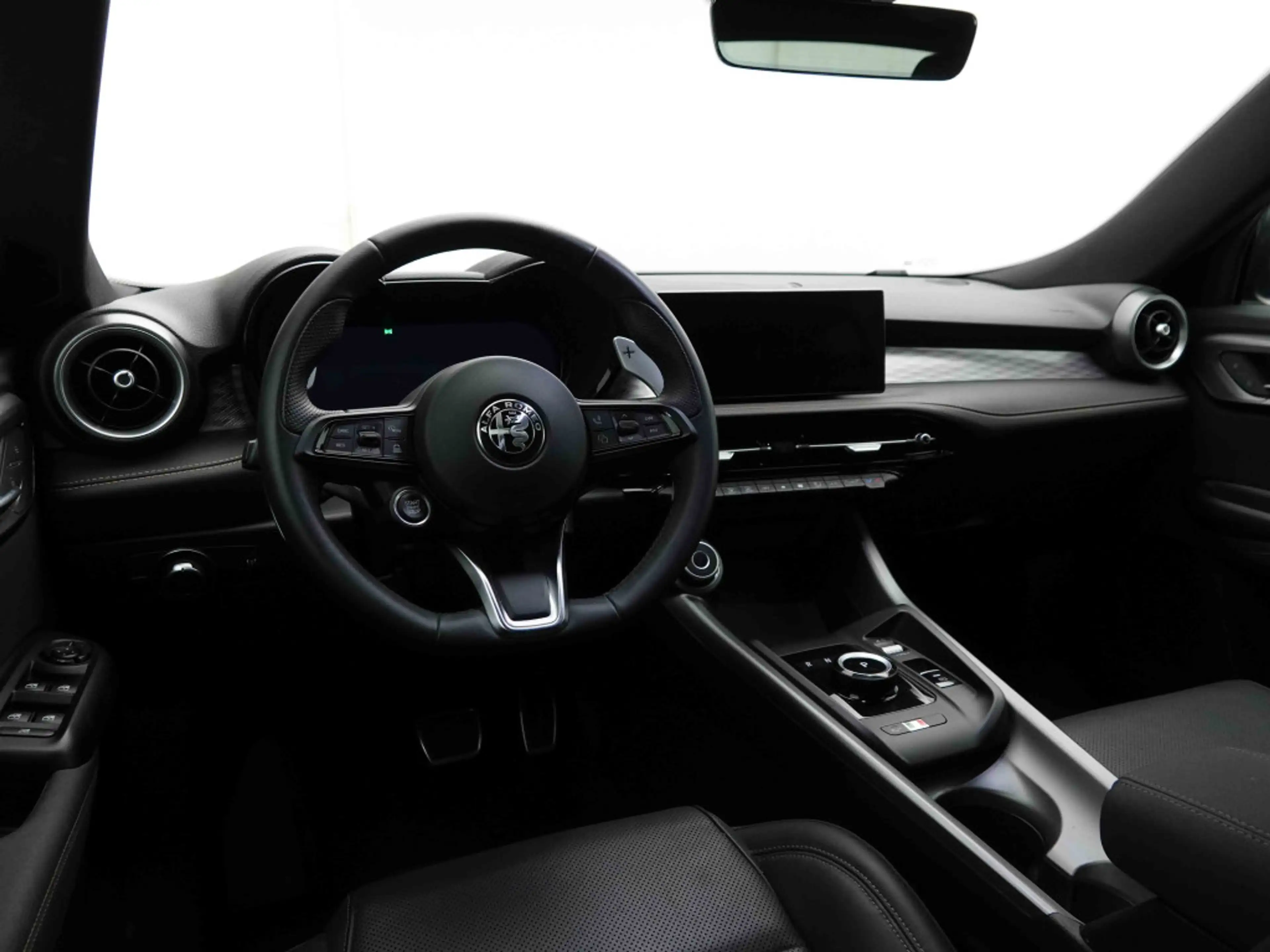 Alfa Romeo Tonale 1.5 Hybrid AUT 175 Veloce Pack | Leather | Alu19 | Camera | GPS by App — photo 8