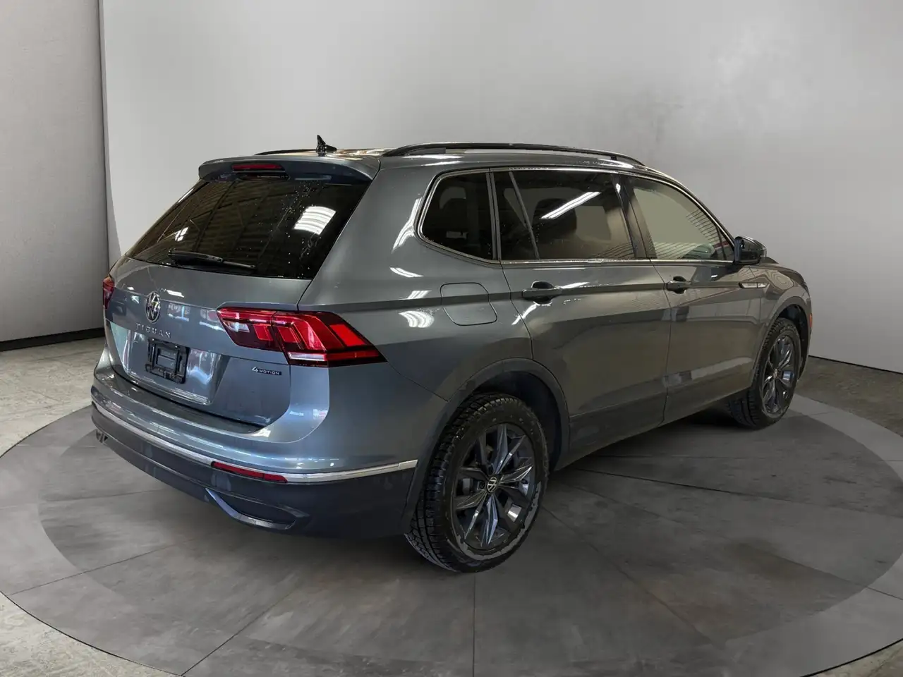 Volkswagen Tiguan снимка Volkswagen Tiguan