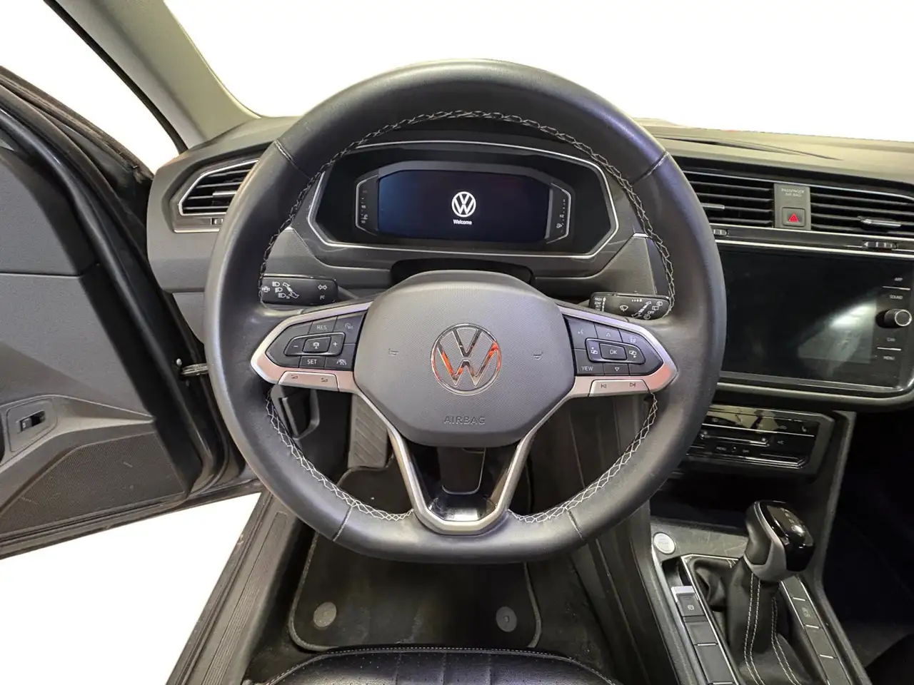 Volkswagen Tiguan снимка Volkswagen Tiguan
