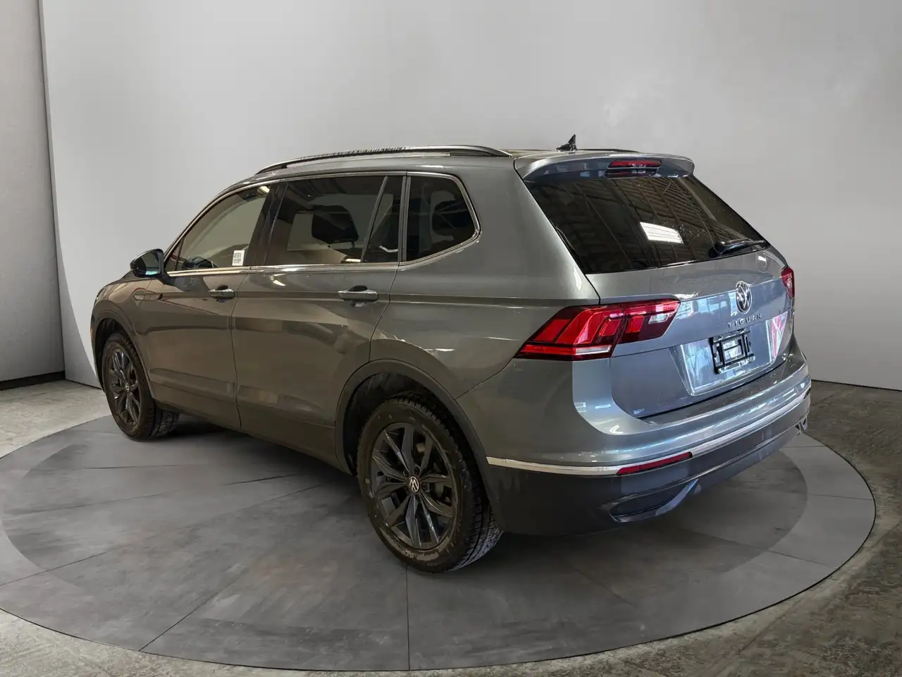 Volkswagen Tiguan снимка Volkswagen Tiguan