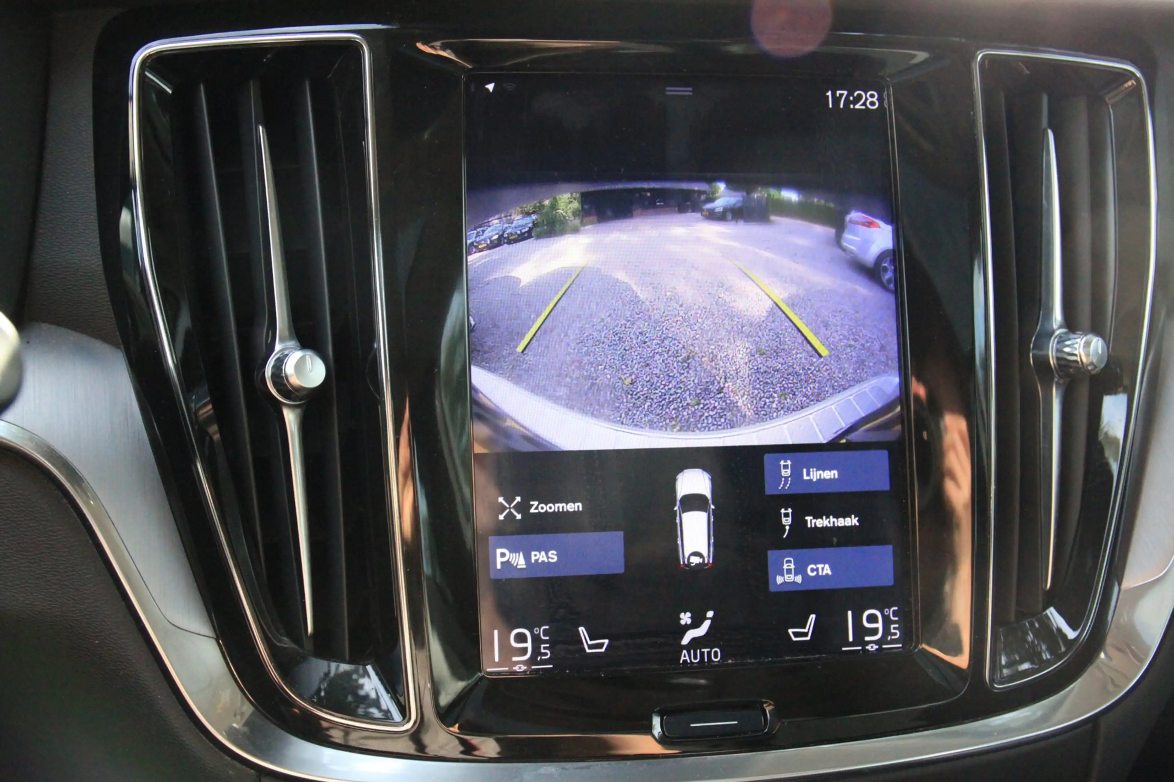 Volvo V60 2.0 T4 Momentum Pro Panorama-Elek,Dak/Camera/Parke — photo 22