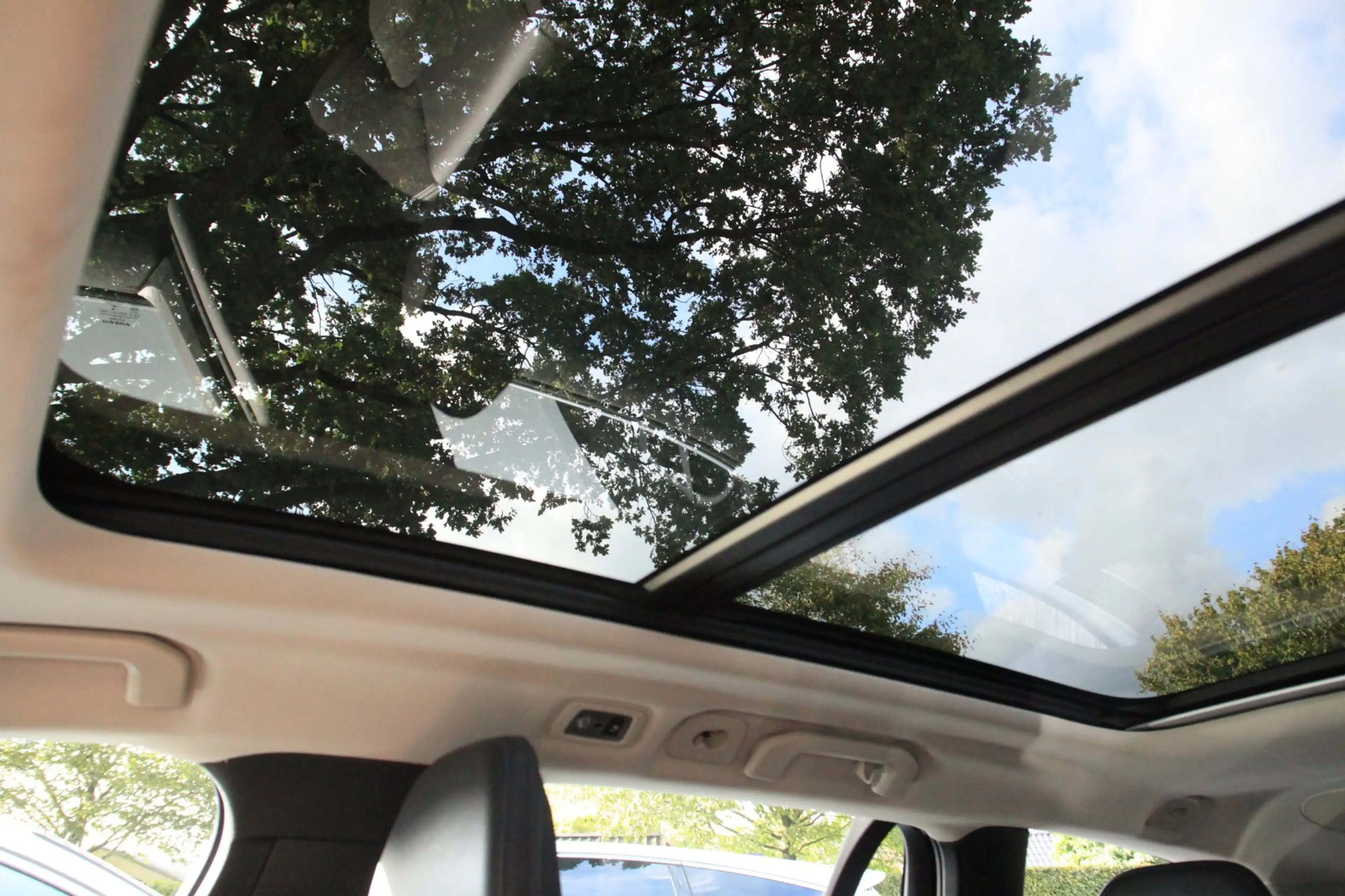 Volvo V60 2.0 T4 Momentum Pro Panorama-Elek,Dak/Camera/Parke — photo 23