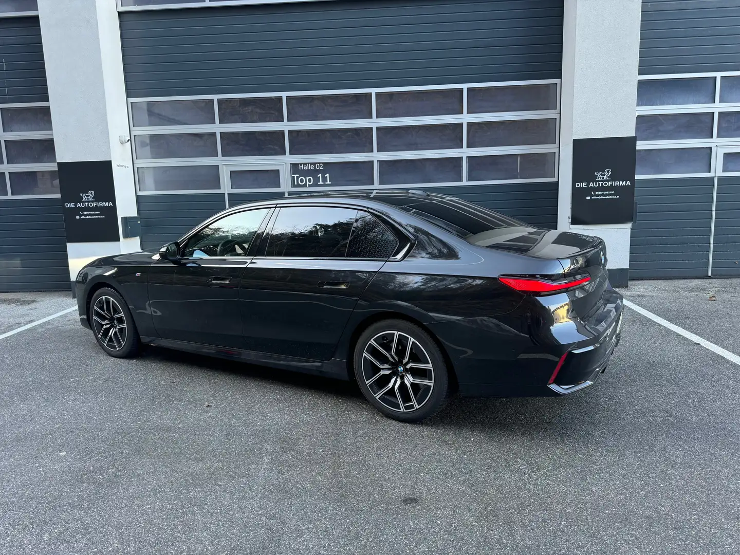 BMW 740 d xDrive M-SPORTPAKET**PANO*HUD*B&W** Schwarz - 2