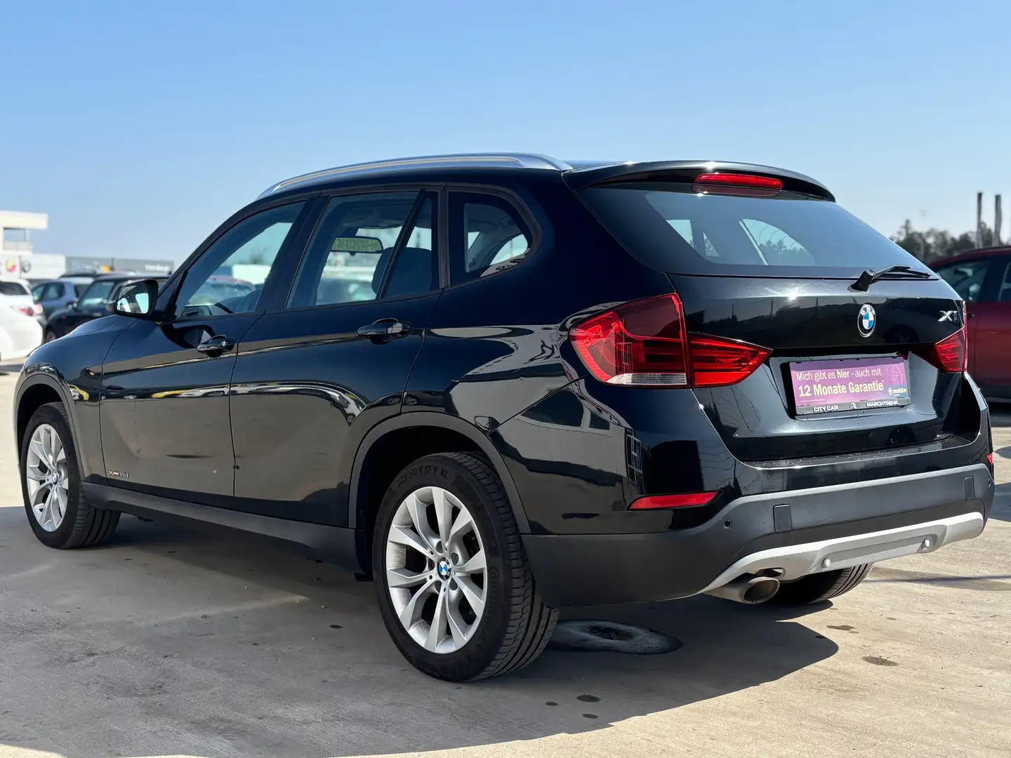 BMW X1 xDrive18d Österreich-Paket Aut. Schwarz - 2