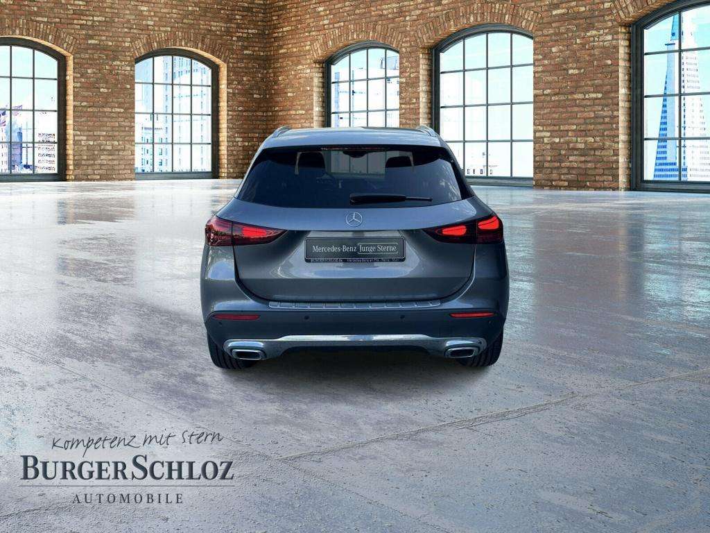 Mercedes-Benz GLA 180