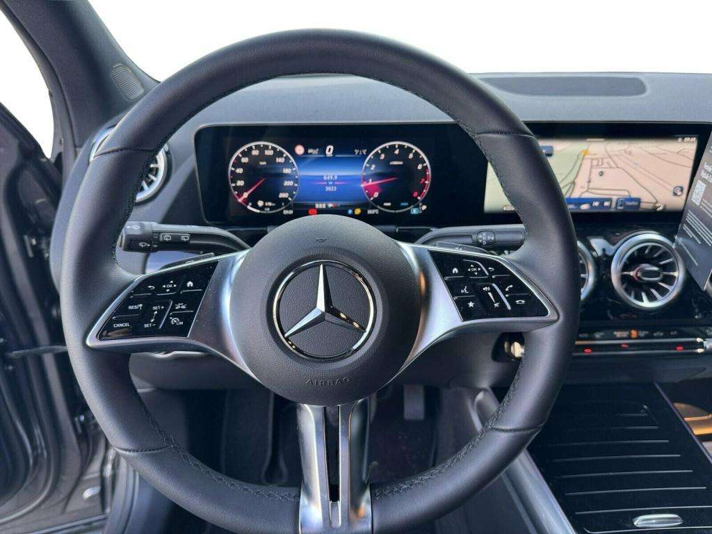 Mercedes-Benz GLA 180