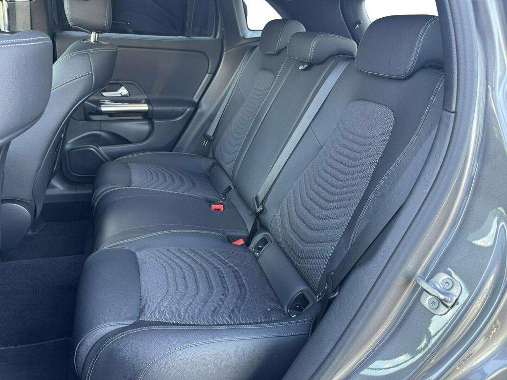 Mercedes-Benz GLA 180