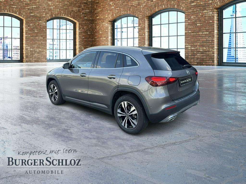 Mercedes-Benz GLA 180