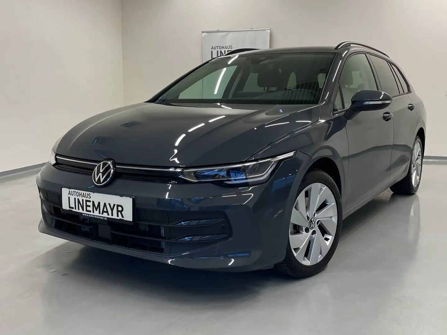 Volkswagen Golf 1.5 eTSI 110 kW Kombi  Life Grau - 1