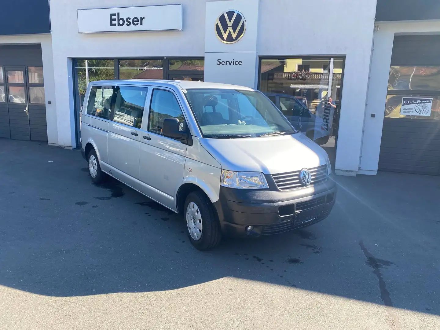 Volkswagen T5 Caravelle Silber - 1