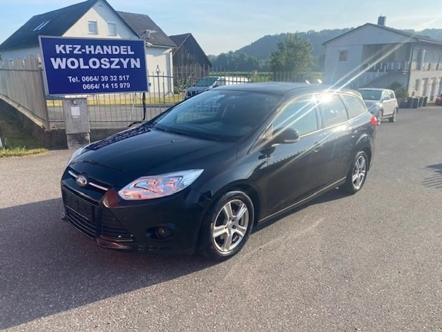 Ford Focus Traveller Trend  1,6 TDCi DPF Zwart - 1