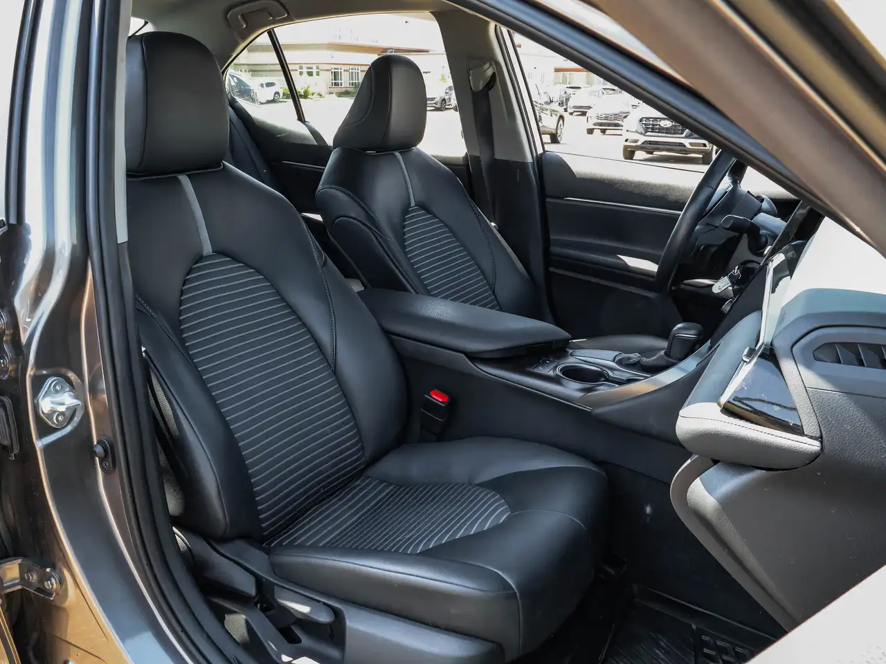 Toyota Camry снимка Toyota Camry