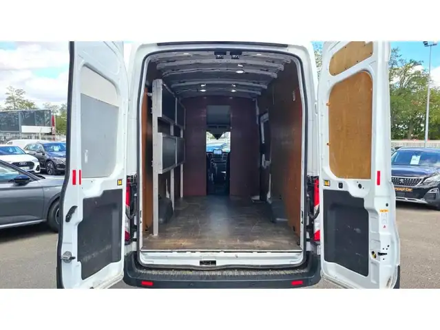 Ford Transit view 8