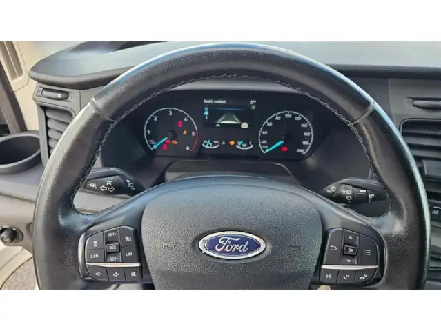 Ford Transit view 16