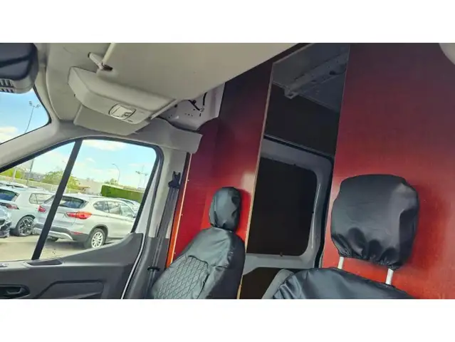 Ford Transit view 13