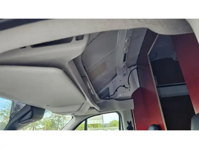 Ford Transit view 14