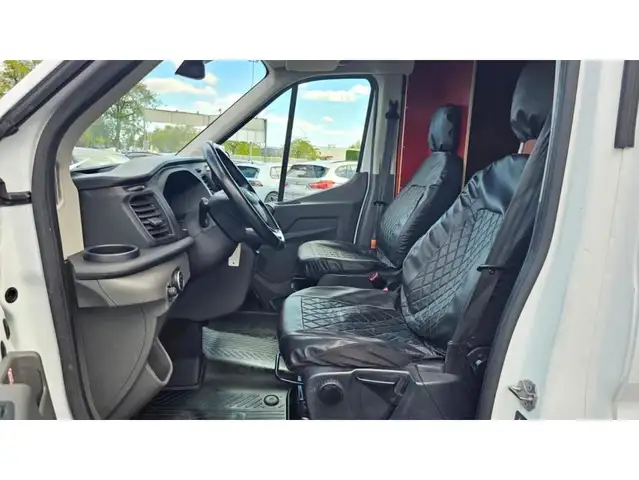 Ford Transit view 12
