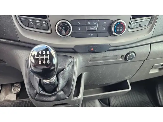 Ford Transit view 19