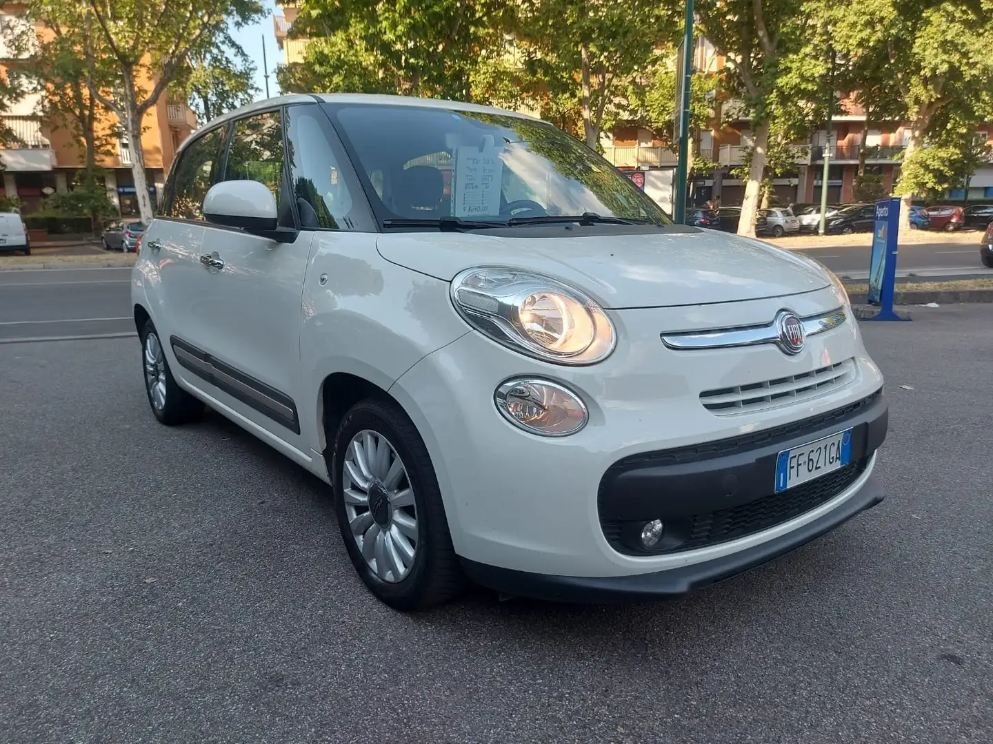 Fiat 500L con SENSORI DI PARCHEGGIO Bianco - 1