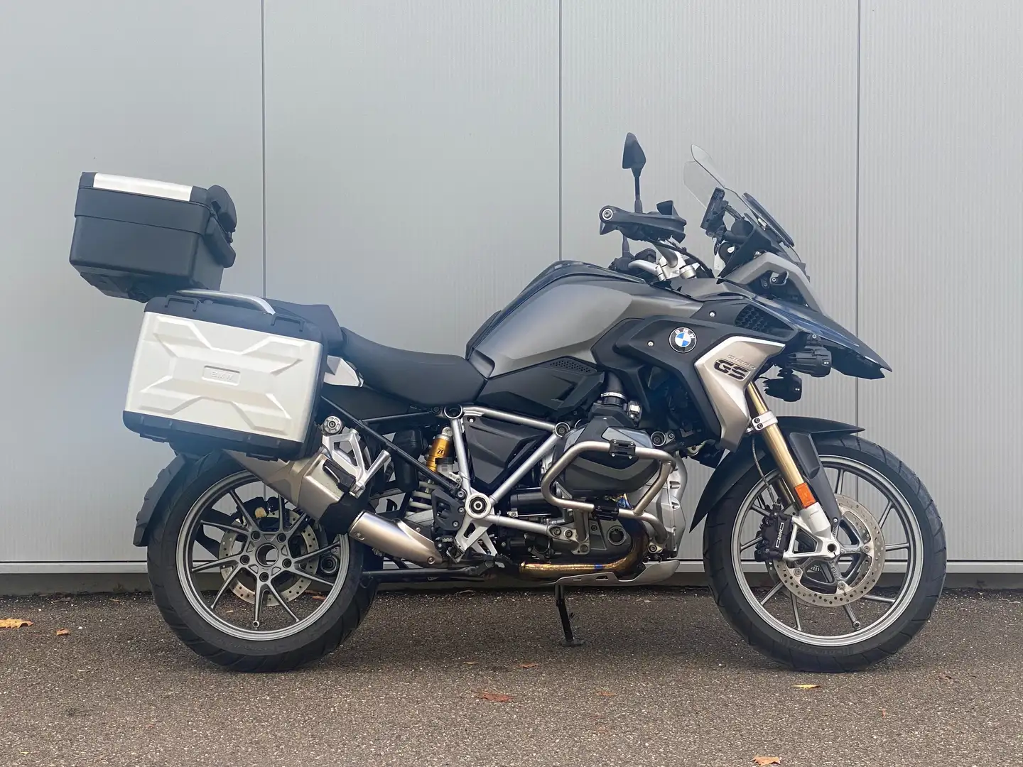 BMW R 1250 GS met Dynamiek-, Comfort-, Touring-Pack / Topstaat! Zwart - 1