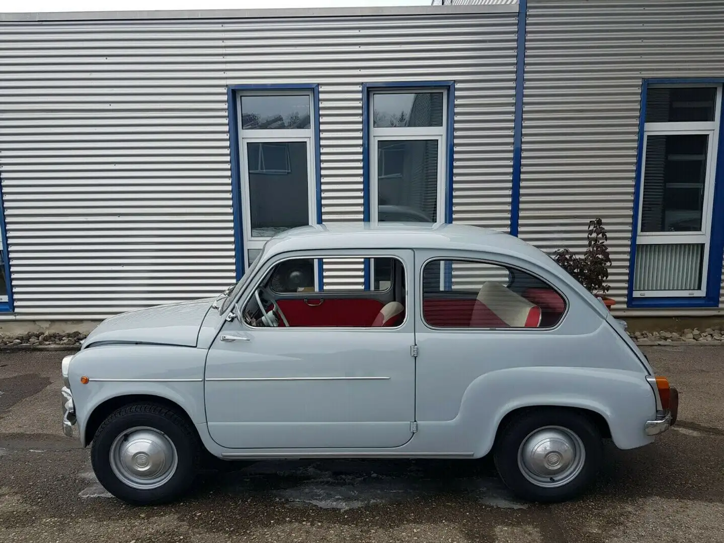 Fiat 600 siva - 1