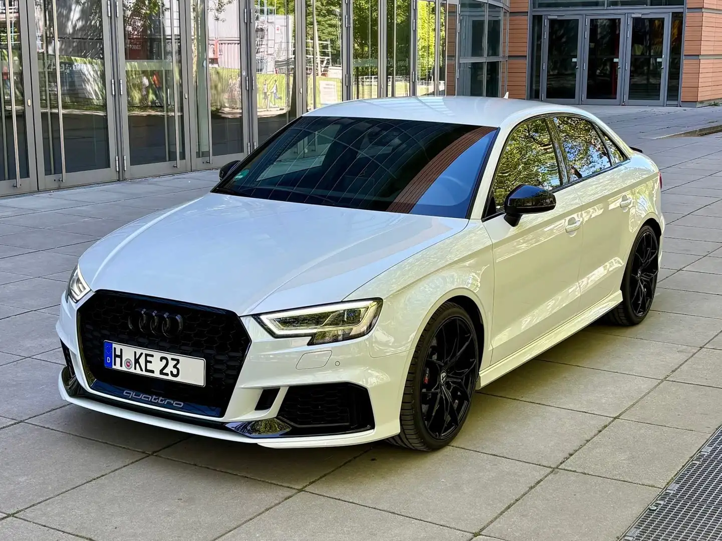 Audi RS3 RS3 Limousine S tronic Weiß - 2
