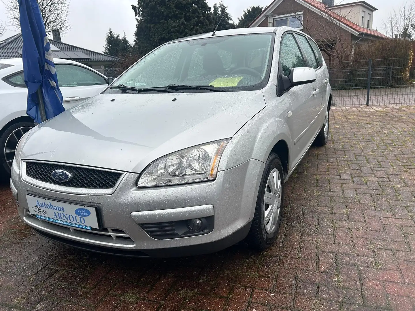 Ford Focus Turnier Style Silber - 1