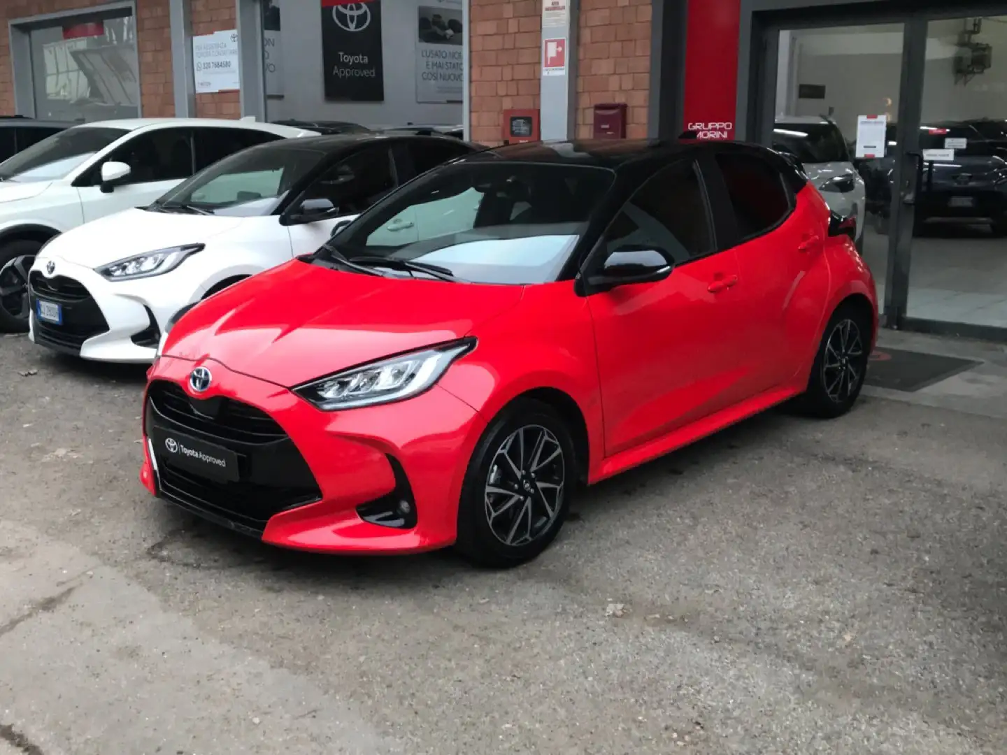 Toyota Yaris Hybrid Style MY22 Rot - 1
