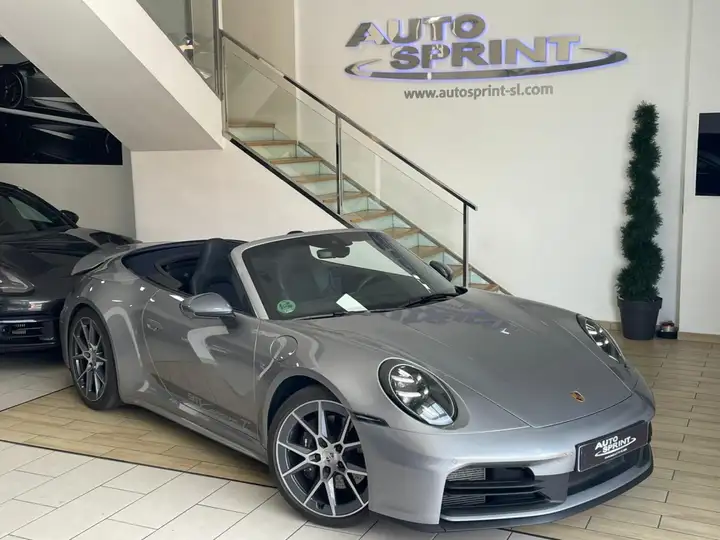 Porsche Carrera 2025