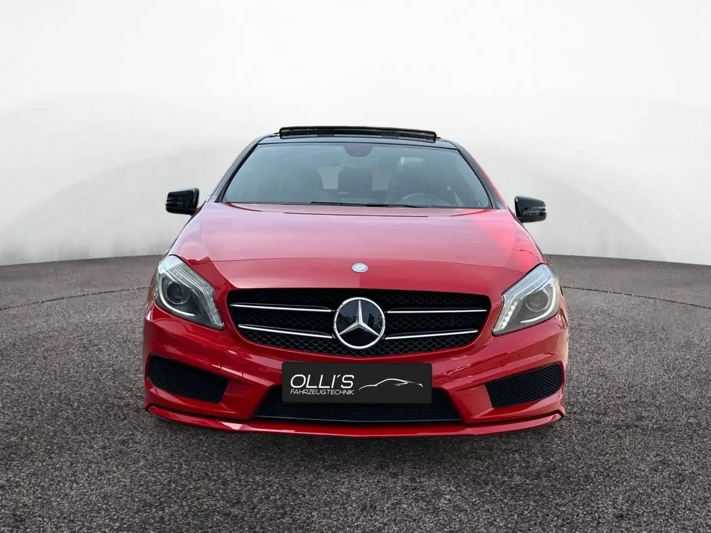 Mercedes-Benz A 250 7G DCT, AMG,Pano,Xenon,RView,Navi,LED,HK Red - 2