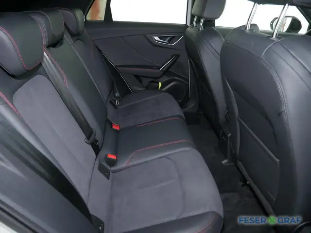 Audi SQ2 view 7