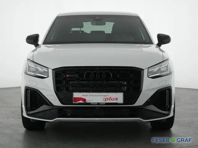 Audi SQ2 view 12