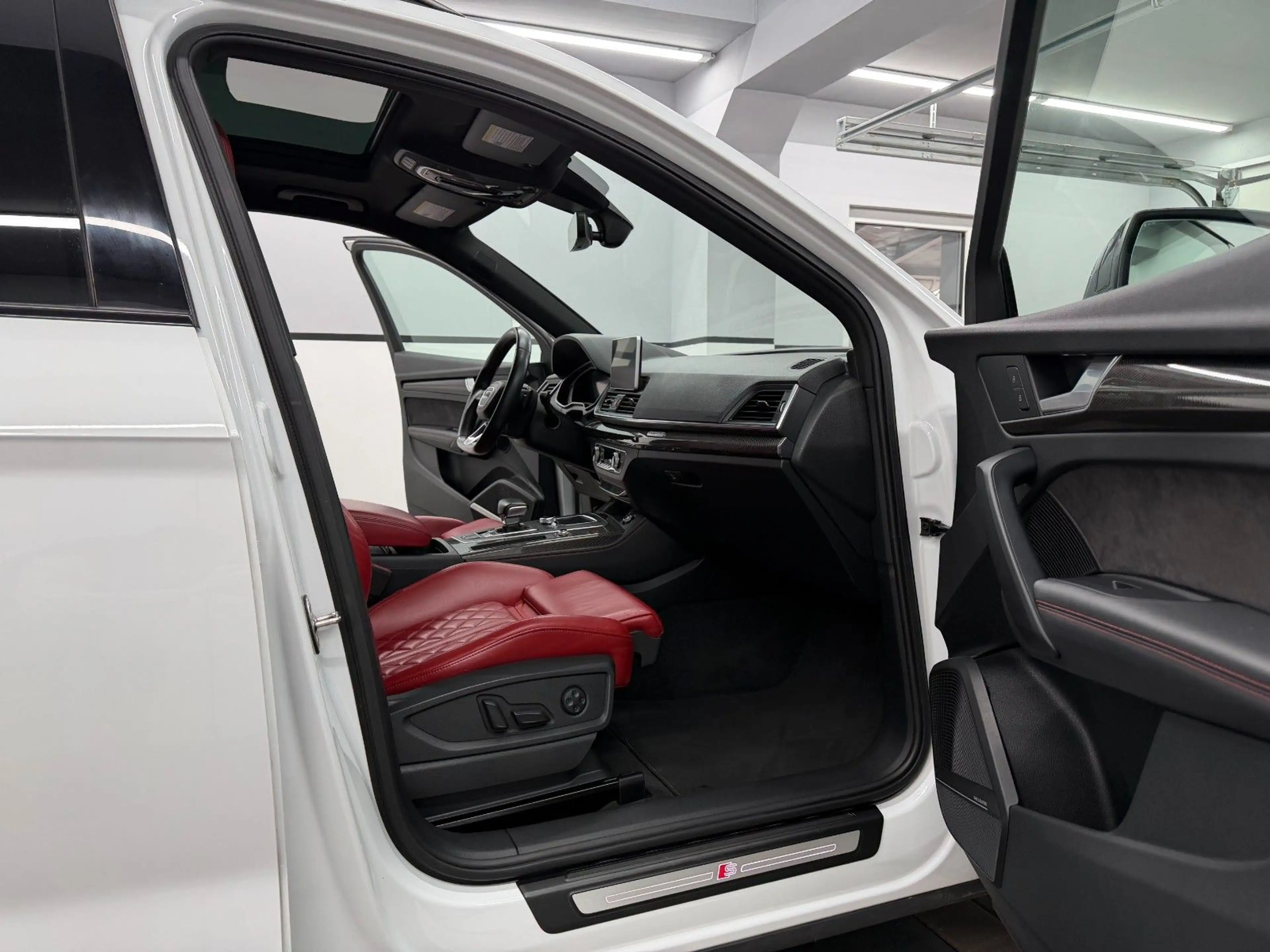 Audi SQ5 3.0 TFSI Premium Plus quattro/Memo/Pano/B&o/ — photo 13