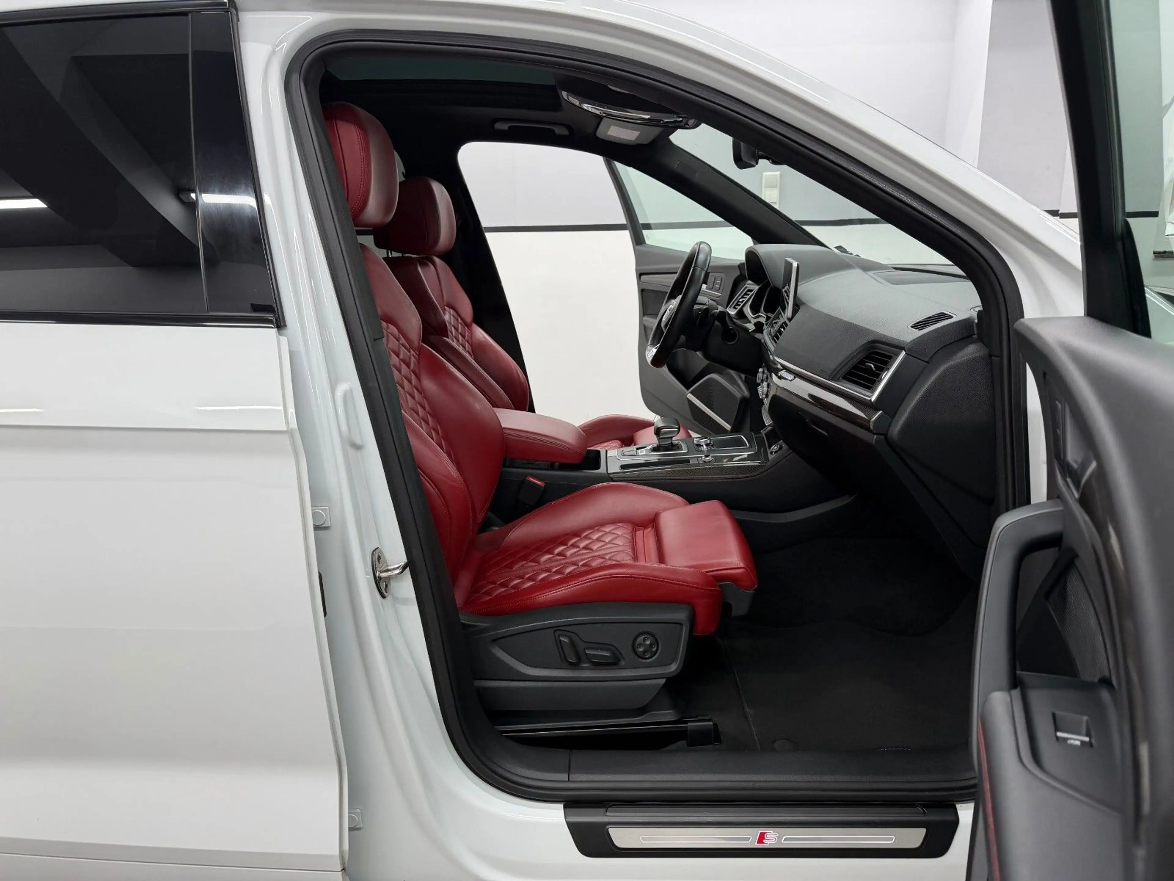 Audi SQ5 3.0 TFSI Premium Plus quattro/Memo/Pano/B&o/ — photo 12
