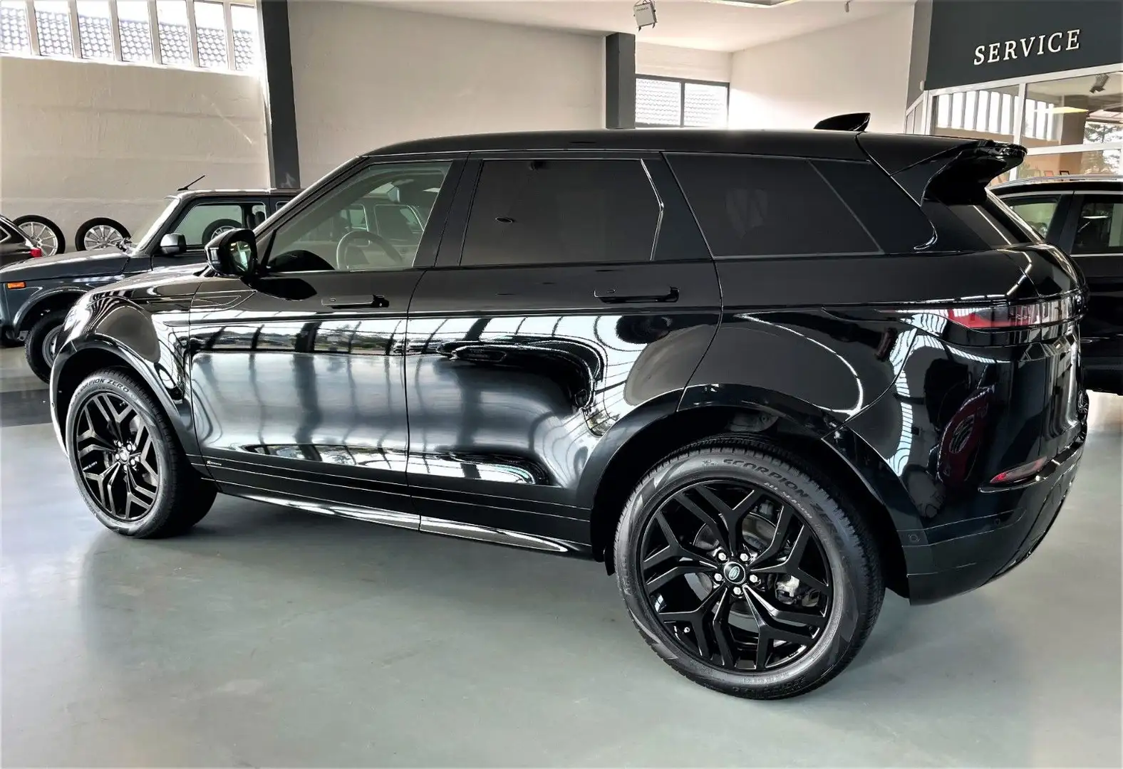 Land Rover Range Rover Evoque P250 R-Dynamic HSE ehe.NP 77T Schwarz - 2