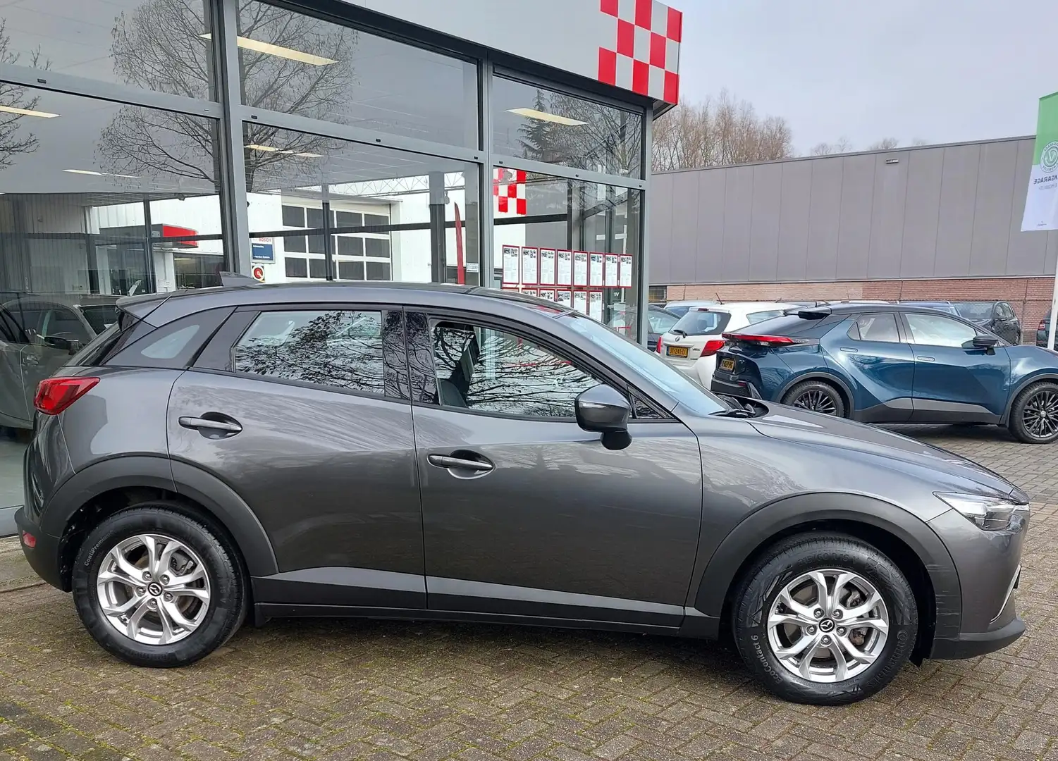 Mazda CX-3 2.0 SkyActiv-G 120 TS Grijs - 2