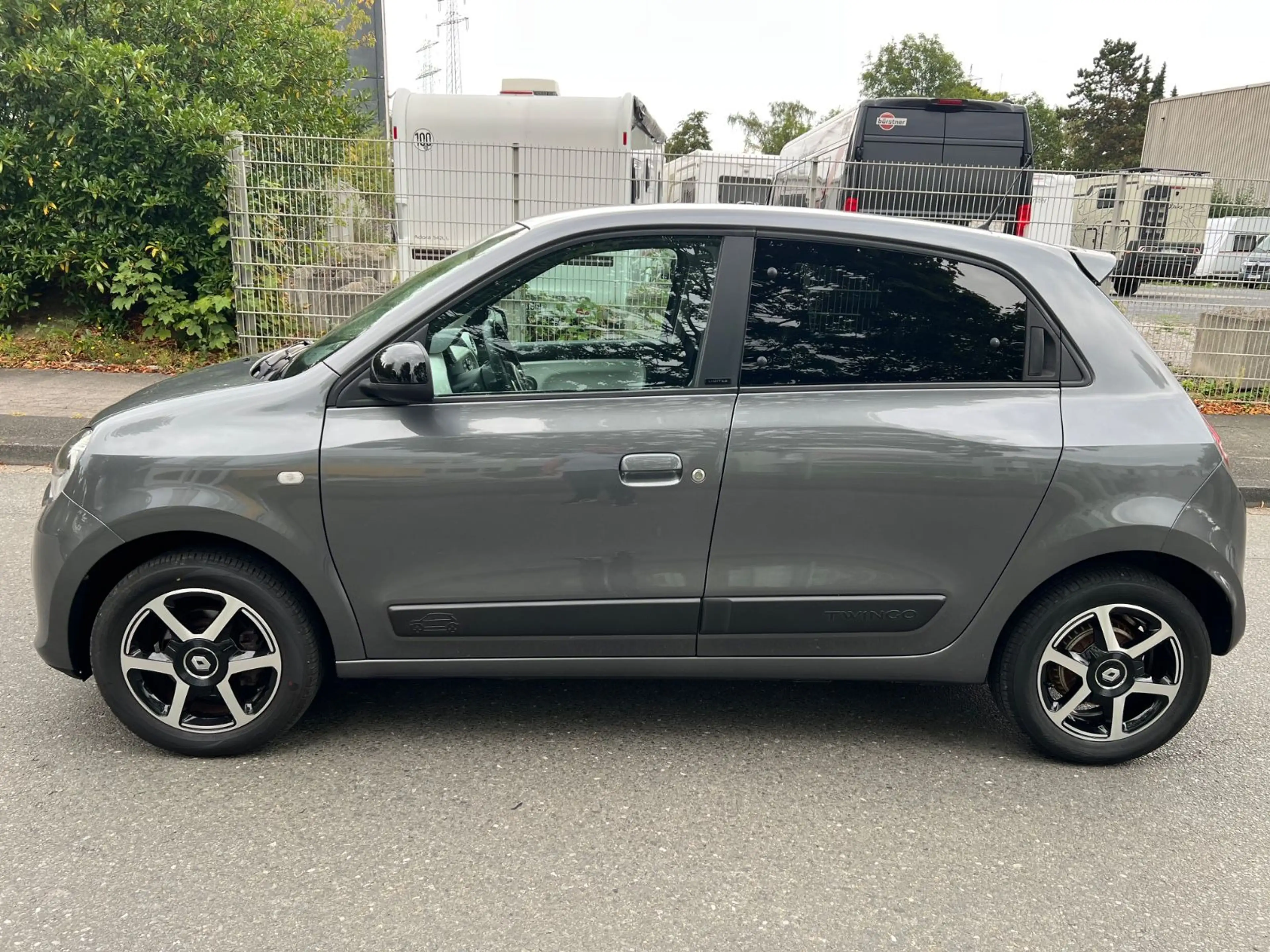 Renault Twingo Limited — photo 8