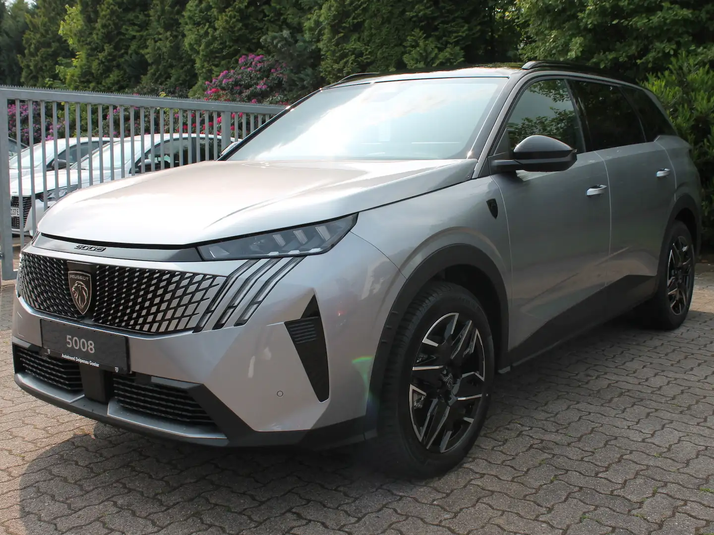 Peugeot 5008 GT Hybrid e-DSC 7-Sitzer AHK/ MSReifen Silber - 1