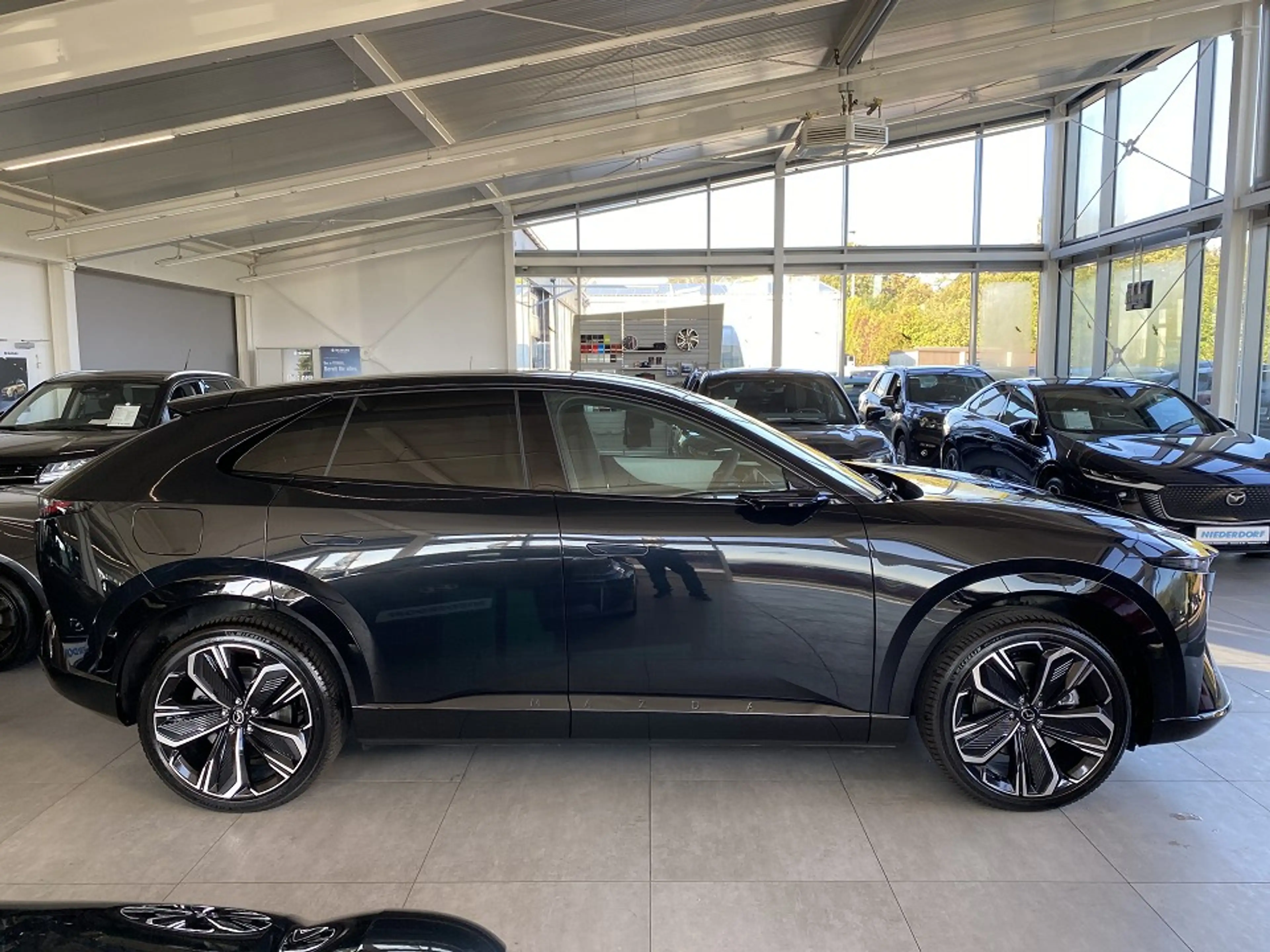 Mazda CX-6e EV 258ps Takumi Plus — photo 8