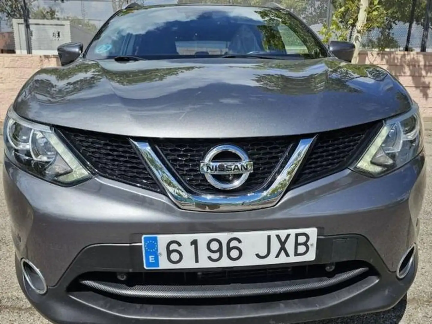 Nissan Qashqai Nissan Qashqai 1.6 dCi Tekna 4x2 XTronic 2017 Diésel automático, SUV elegante, cómodo y muy bien equipado ¡Único!Top*Pano Marrón - 1