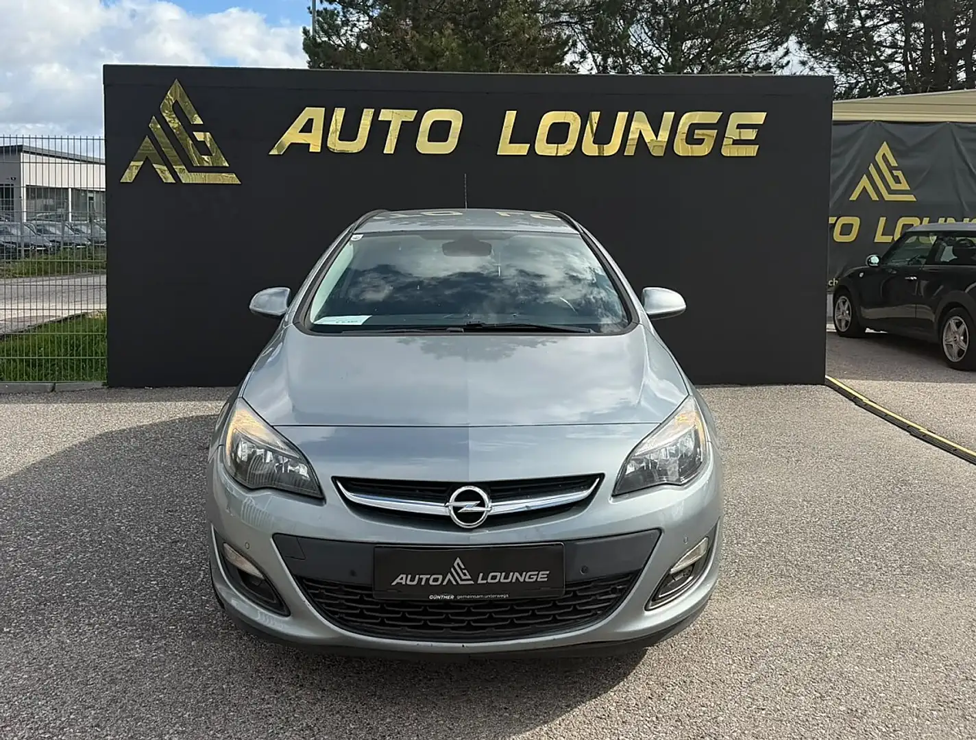 Opel Astra J SportsTourer 1.6 CDTI ecoFlex Edition Grau - 2