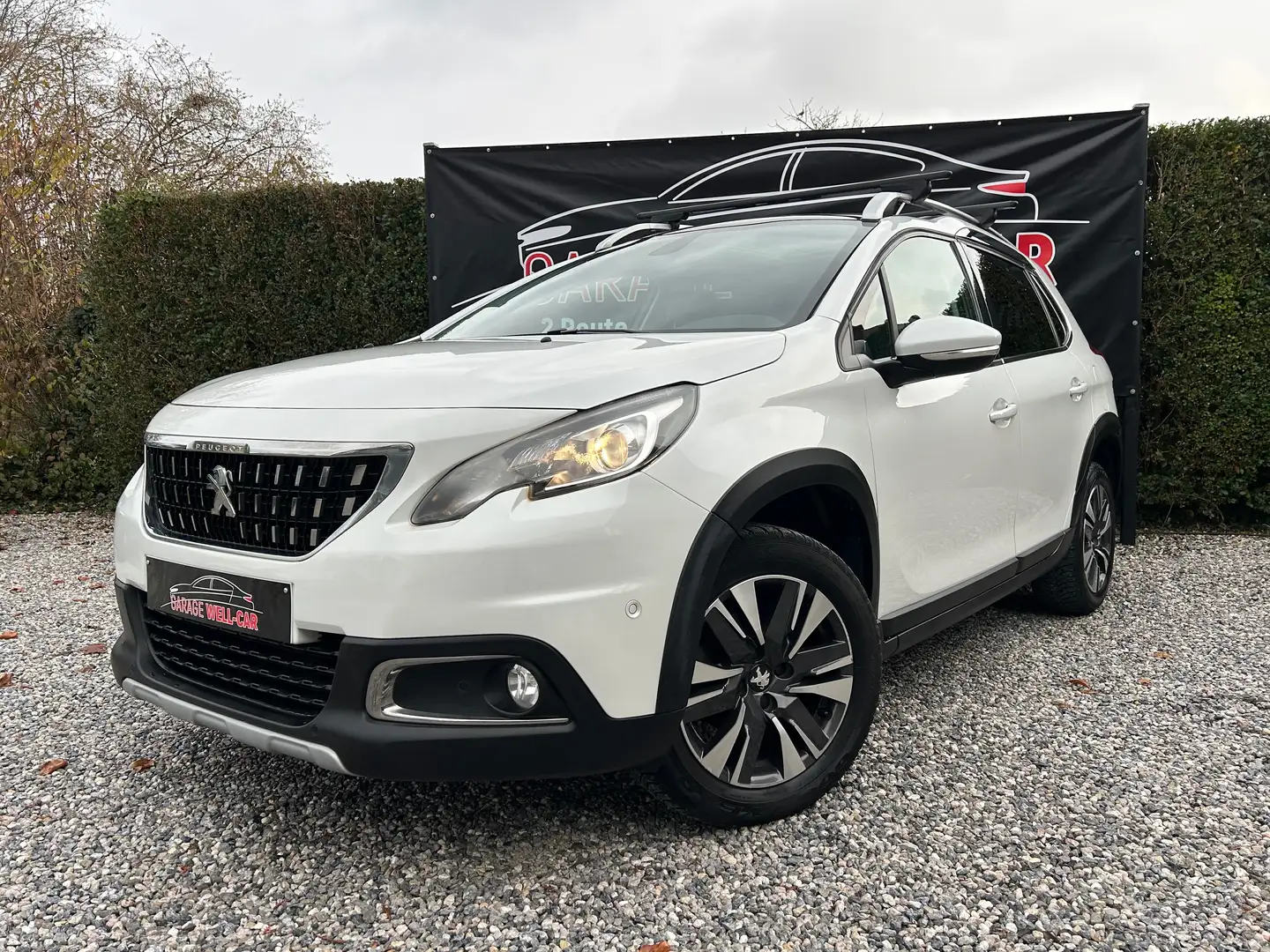 Peugeot 2008 1.6Hdi Euro6b Gps/Toit Pano/Clim/Cuir/Pdc/Led.. Weiß - 1
