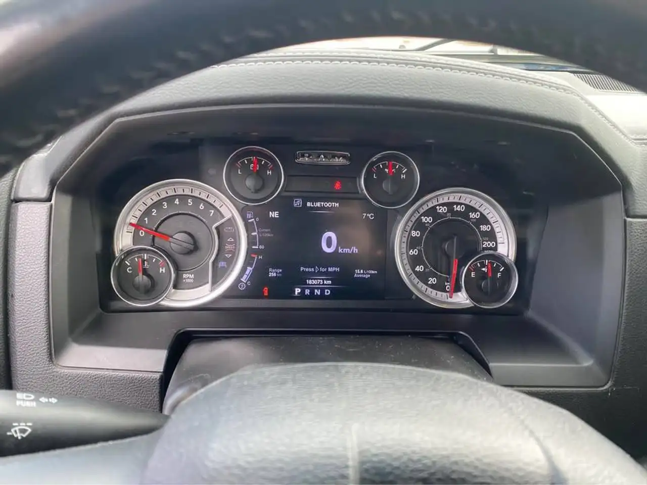 RAM 1500 снимка RAM 1500