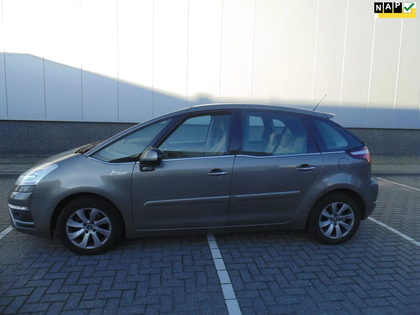 Citroen C4 Picasso 1.6 THP Selection EGS AUTOMAAT KM 103000 NAP Brun - 1