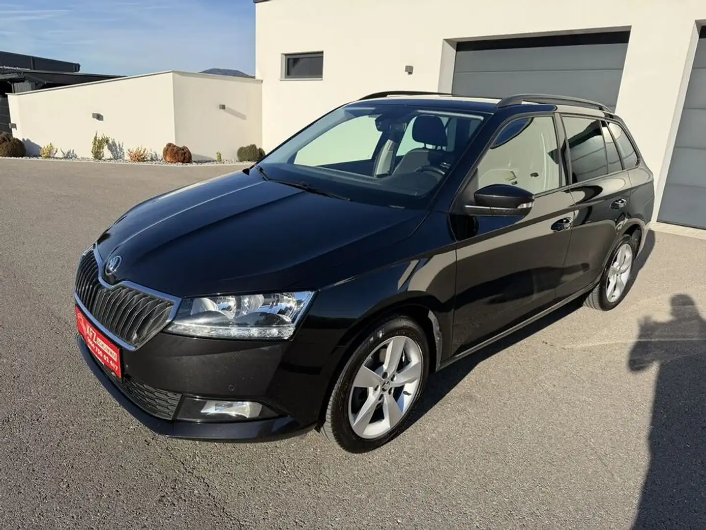 Skoda Fabia Comi Style 1,0 TSI/Mega Voll! Zwart - 1