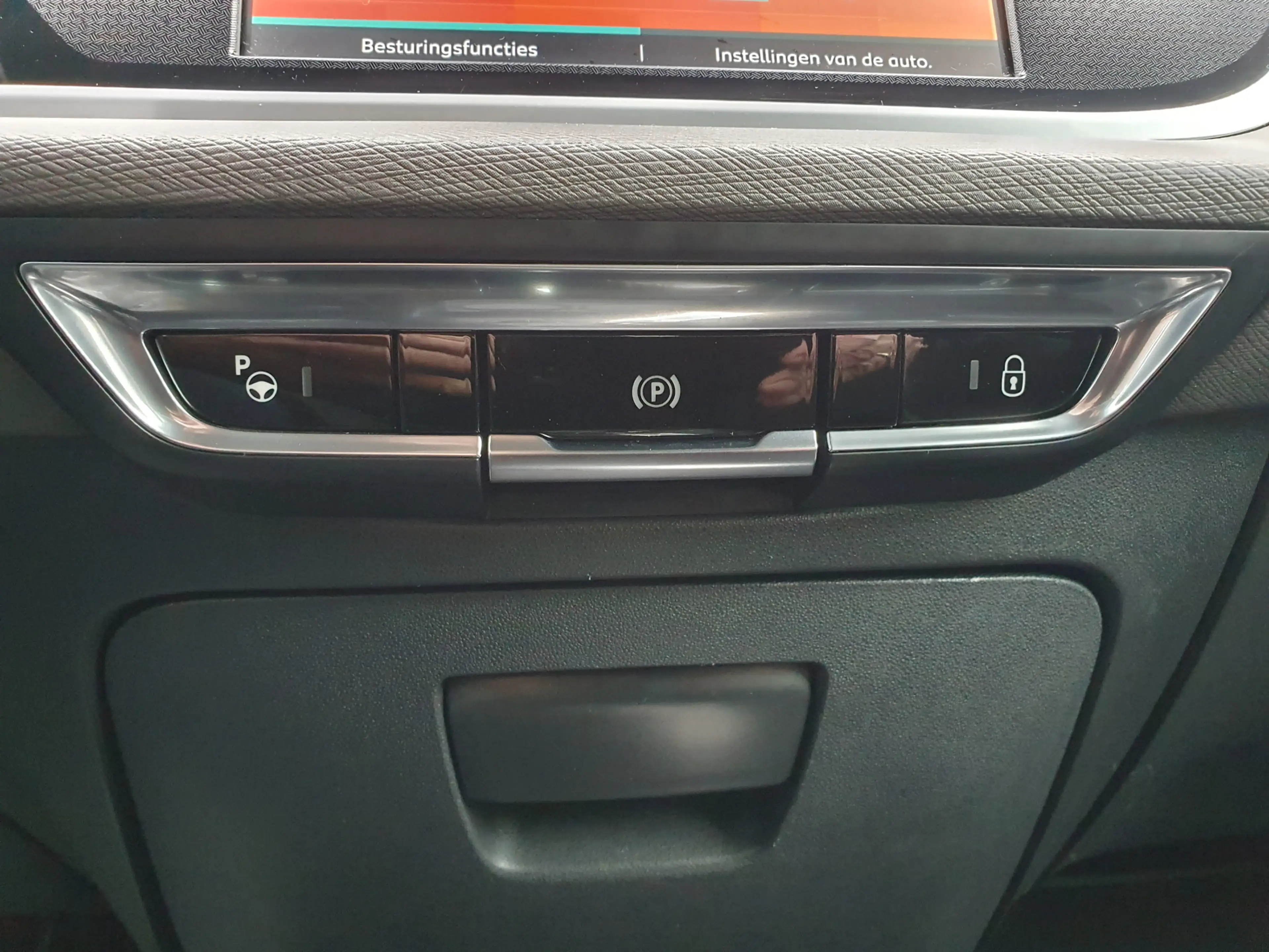 Citroen Grand C4 Picasso 1.2 PureTech Business PDC/TREKH./NAVI/CRUISE/CLIMA — photo 39