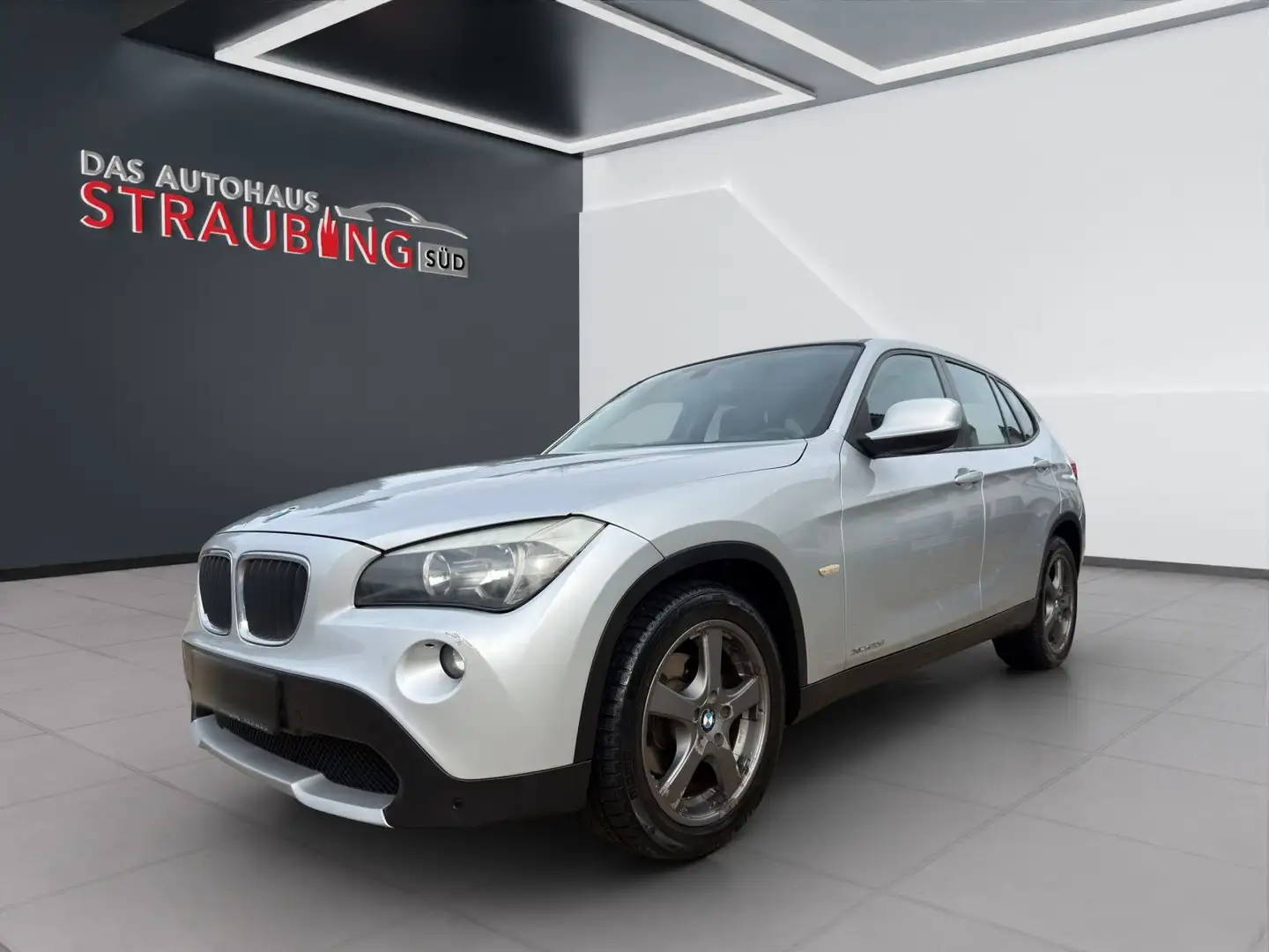BMW X1 20 d xDrive KLIMAAUTOMATIK*EURO5*ALU*AHK Silber - 2