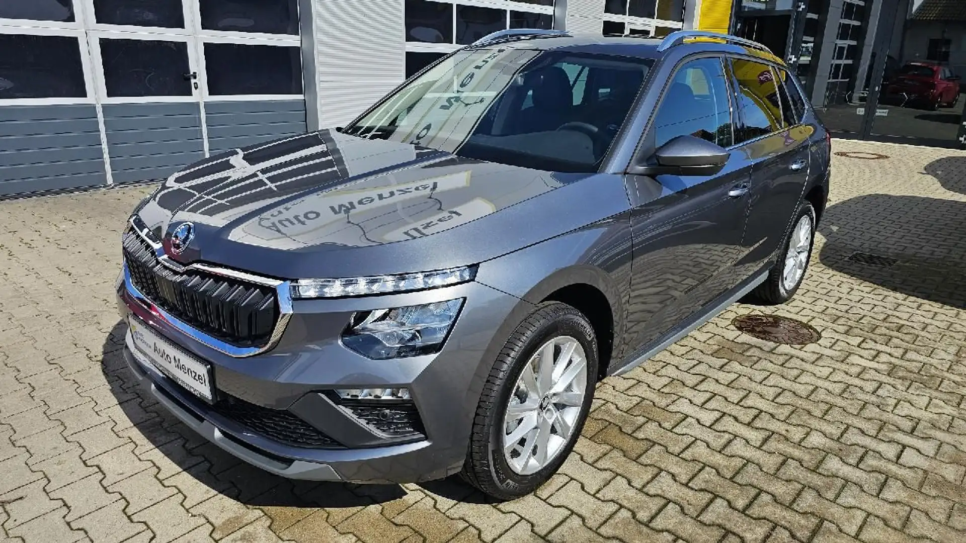 Skoda Kamiq 130Jahre Edition AHK/3J. o.100TKM/Navi/v.P Grau - 1