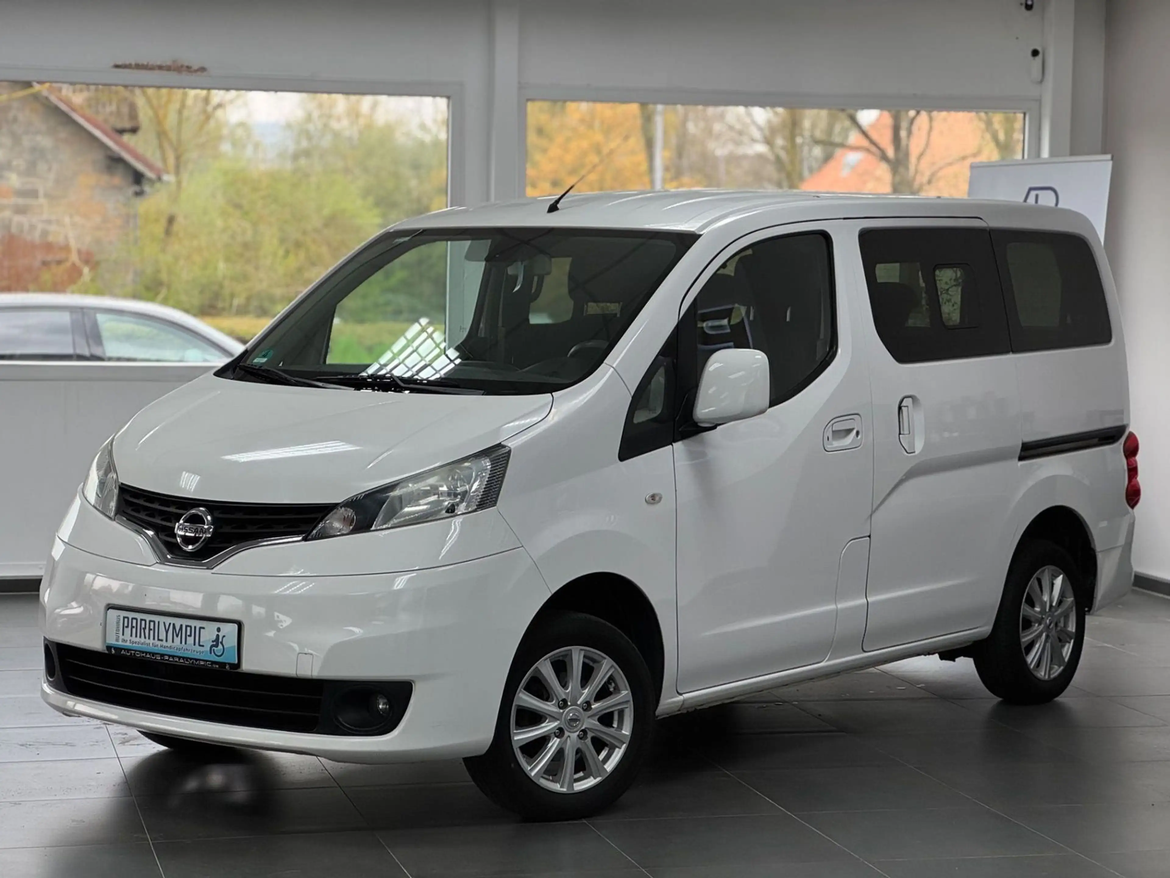Nissan NV200 Evalia Behindertengerecht-Rampe 4+1 — photo 3